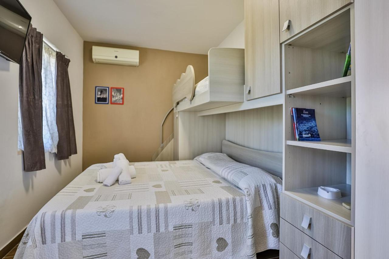 Il Pineto Paestum Food & Rooms מראה חיצוני תמונה
