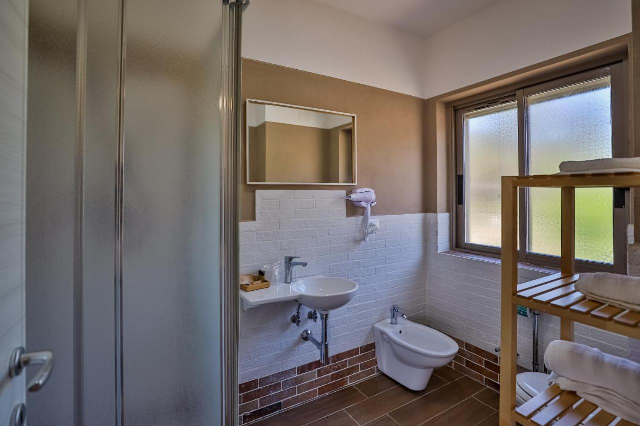 Il Pineto Paestum Food & Rooms מראה חיצוני תמונה