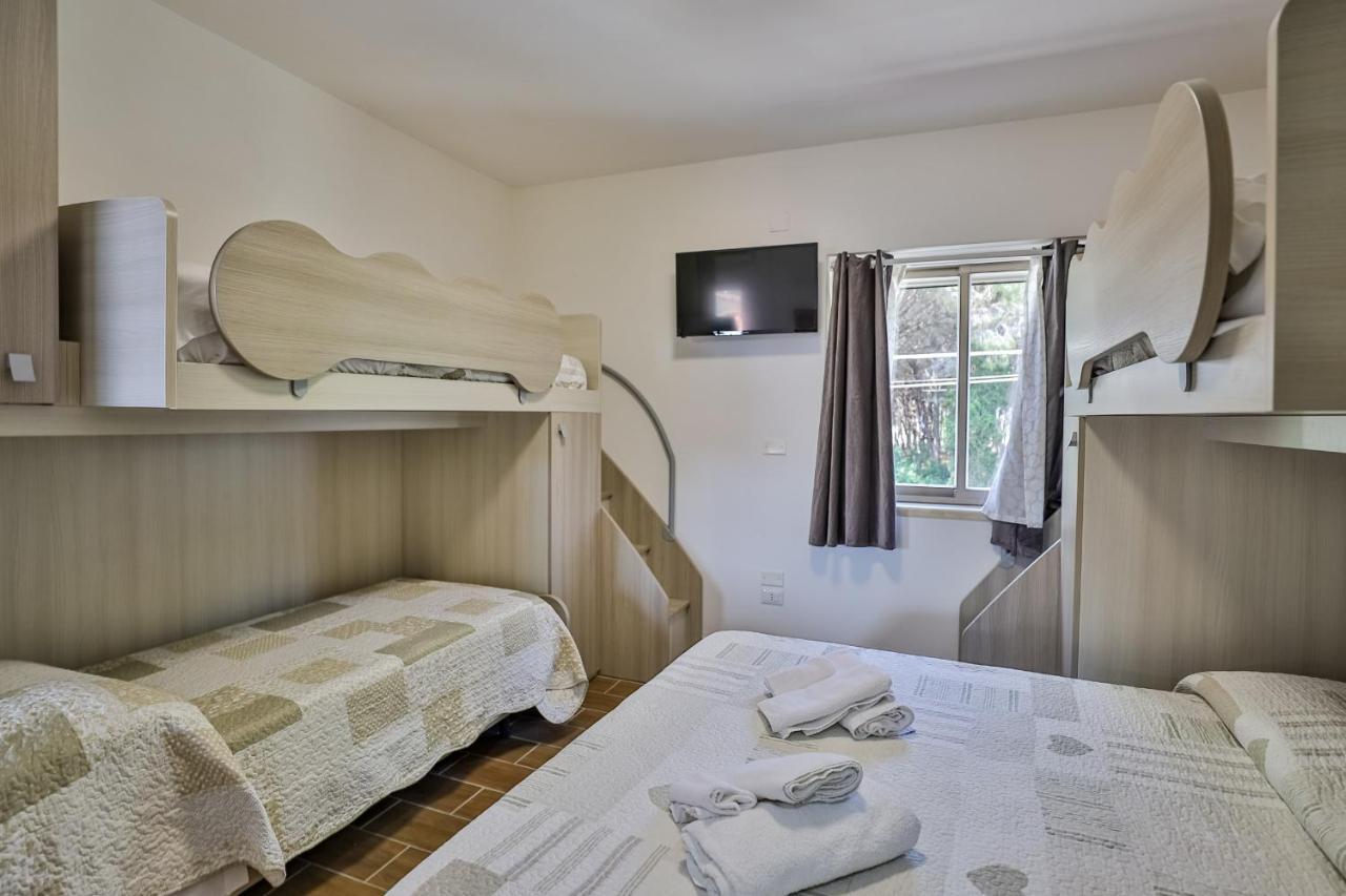 Il Pineto Paestum Food & Rooms מראה חיצוני תמונה