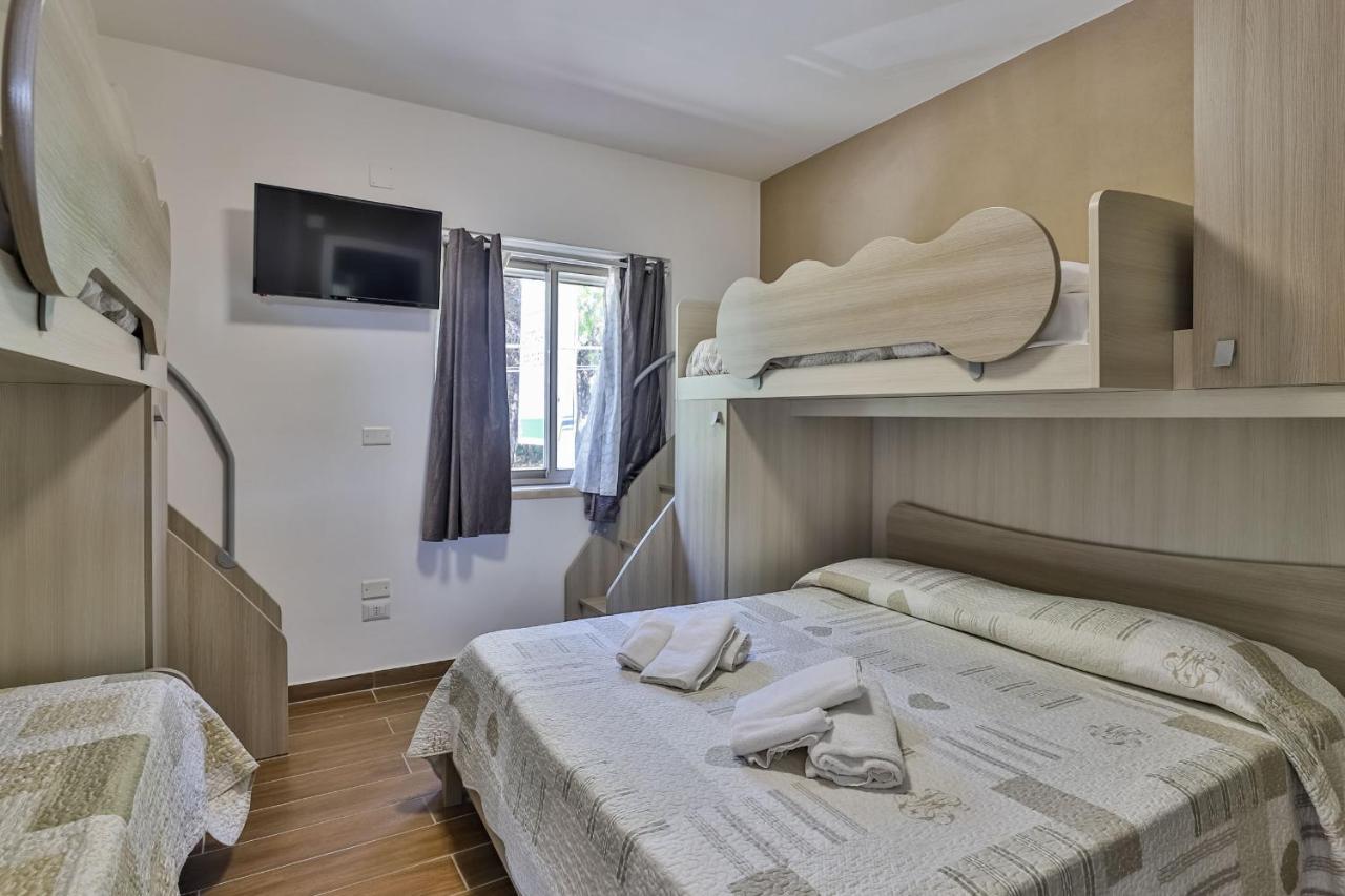 Il Pineto Paestum Food & Rooms מראה חיצוני תמונה