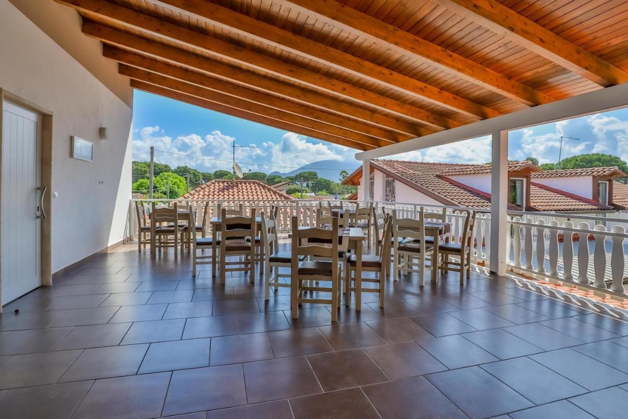Il Pineto Paestum Food & Rooms מראה חיצוני תמונה
