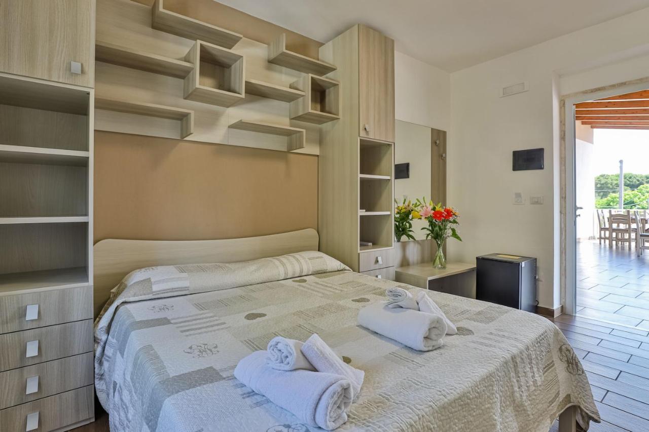Il Pineto Paestum Food & Rooms מראה חיצוני תמונה