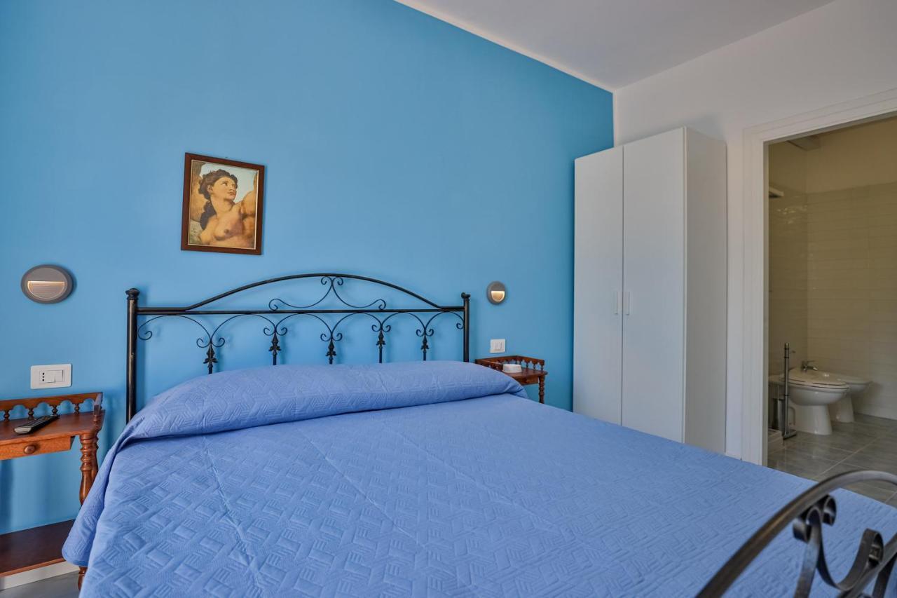 Il Pineto Paestum Food & Rooms מראה חיצוני תמונה