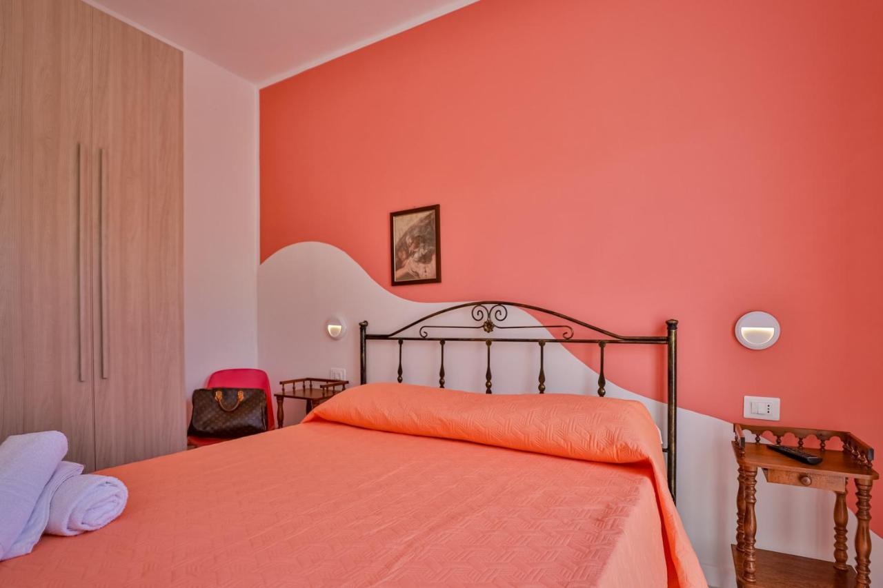 Il Pineto Paestum Food & Rooms מראה חיצוני תמונה