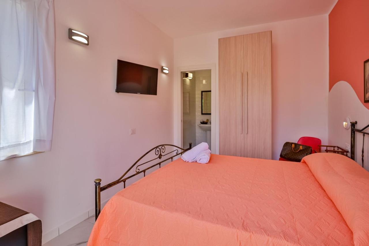Il Pineto Paestum Food & Rooms מראה חיצוני תמונה