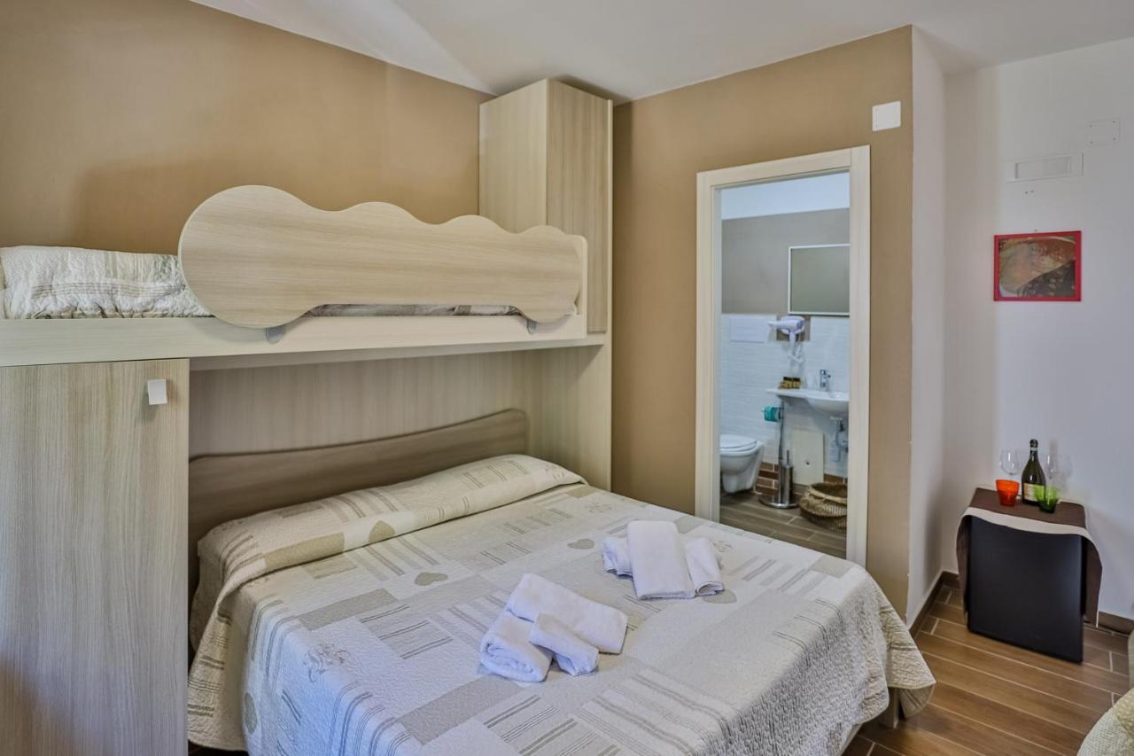 Il Pineto Paestum Food & Rooms מראה חיצוני תמונה